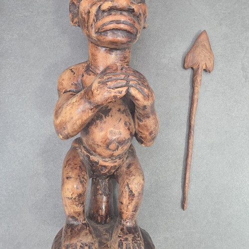 Vintage African wooden warrior sculpture, 27 cm, solid wood