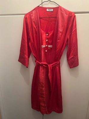Dolcetta satin nightdress set with robe like new, red