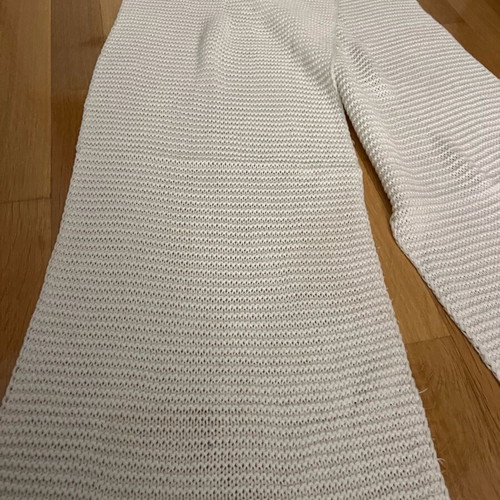 Knitted scarf like new, white