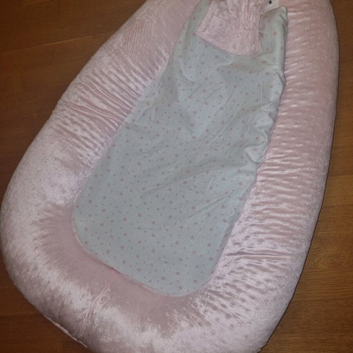Bebe Beauty Home baby nest like new, shock quality