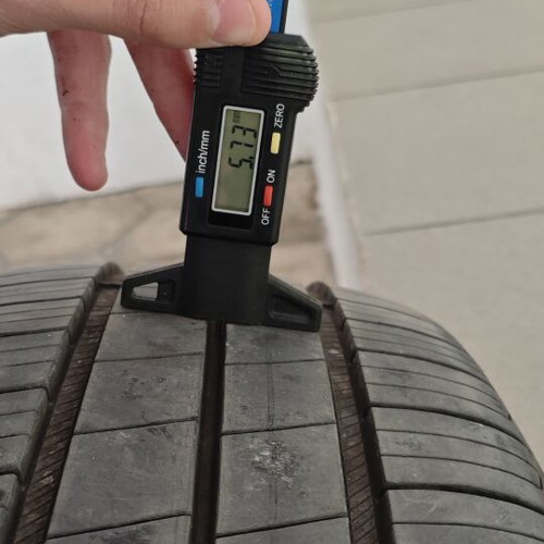 Goodyear Efficient Grip Performance 195/60/R18 H XL tires like new