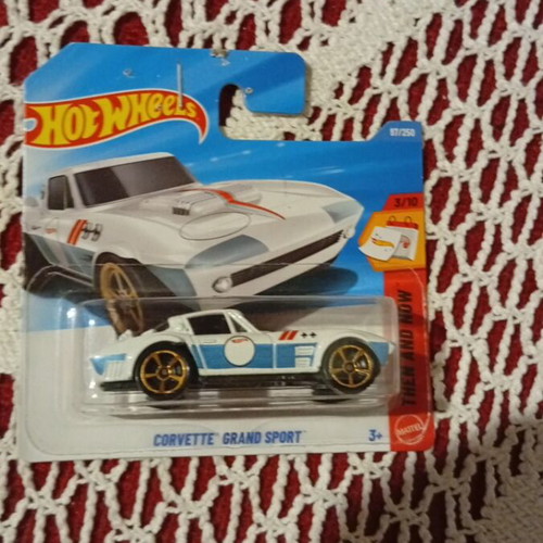 Hot Wheels Corvette Grand Sport car