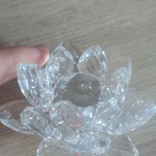 Glass decorative item in excellent condition
