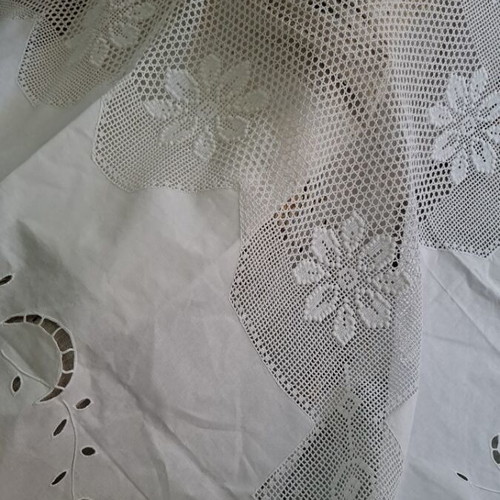 Tablecloth white mercerized cotton fabric 170x220 with cutwork and embroidery