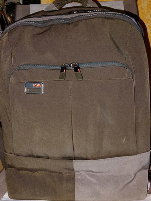 Backbag Nava Design khaki backpack with 3 compartments like new