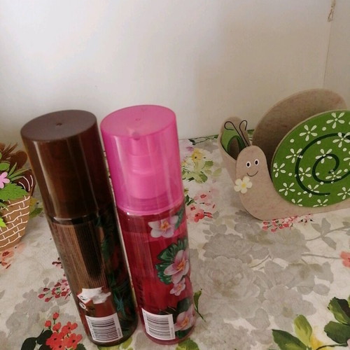 Set of 2 body mists Carroten Coconut Dreams lightly used & BU Frangipani & vanilla new 200ml