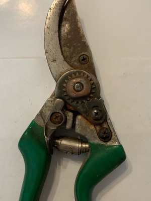 Pruning shears used