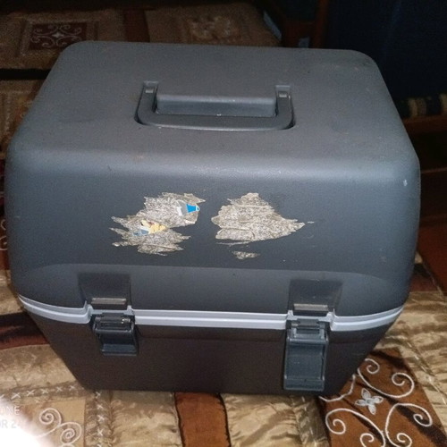 Car fridge 12V like new, cools and heats