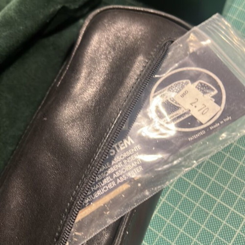 Davidoff pipe case for 2 pipes used, black leather