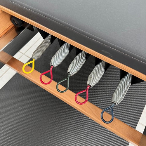 Pilates Reformer bed like new with all accessories