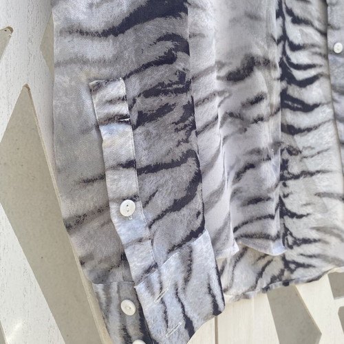 Animal Print Women Shirt like new, size S, polyester chiffon