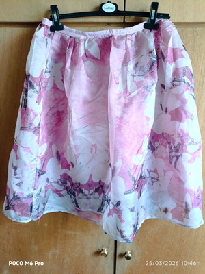 Spring floral skirt with lining, size large, like new, pink and white