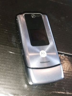 Motorola W510 μεταχειρισμένο τηλέφωνο με μπαταρία, χωρίς φορτιστή
