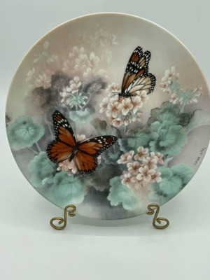 Decorative plate Bradex W.S.George "On Gossamer Wings" Lena Liu 1988-1989 new