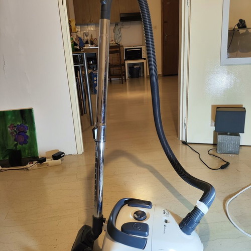 Rohnson Symbol R-119 Vacuum Cleaner used, 1200W, white and blue