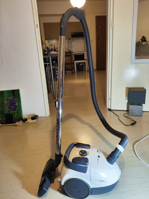 Rohnson Symbol R-119 Vacuum Cleaner used, 1200W, white and blue