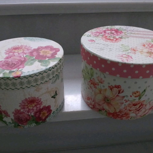 Storage box set like new (small and large)