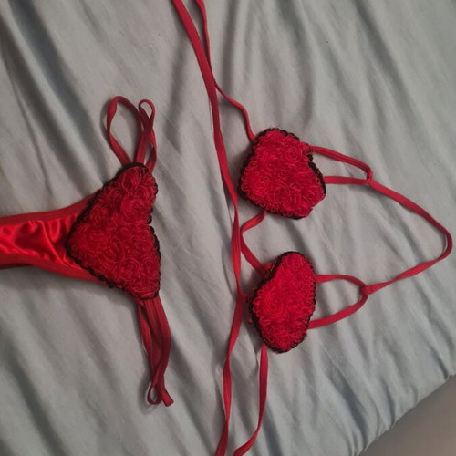 Lingerie set size S new, red with heart detail