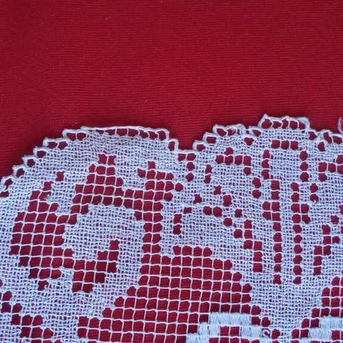 Round filet lace doily handmade vintage 1950 from Tinos
