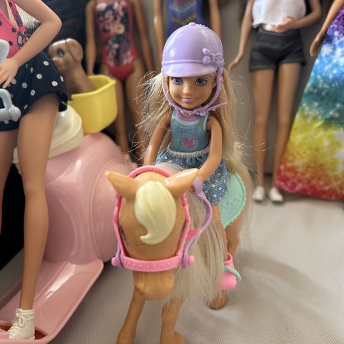 Barbie Vespa with 6 Barbie dolls and pony with 3 Chelsea dolls like new