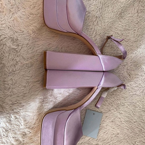 Lilac sandals new with thick 15.5 cm heel size 39
