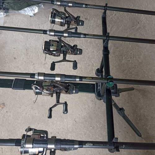 Carp fishing rods like new with full equipment and 4-person boat