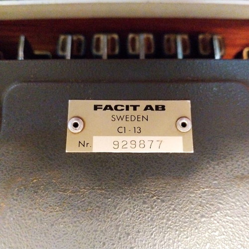 Facit C1-13 mechanical calculator like new, vintage Sweden
