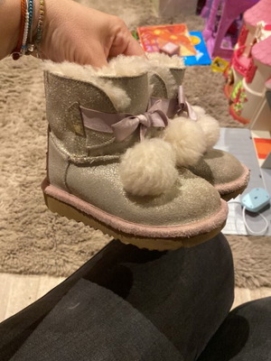 Ugg Australia baby boots used, size 25, beige silver