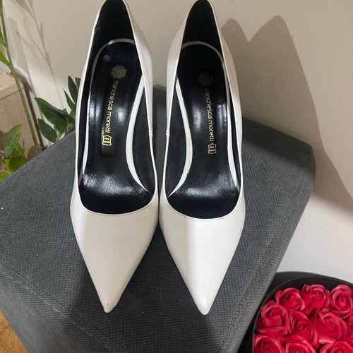 Franchesca Moretti leather pumps new, 11cm heel, size 39