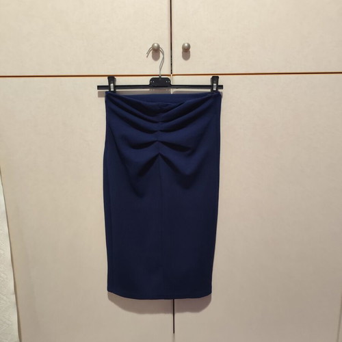 Blue pencil skirt like new, size S-M