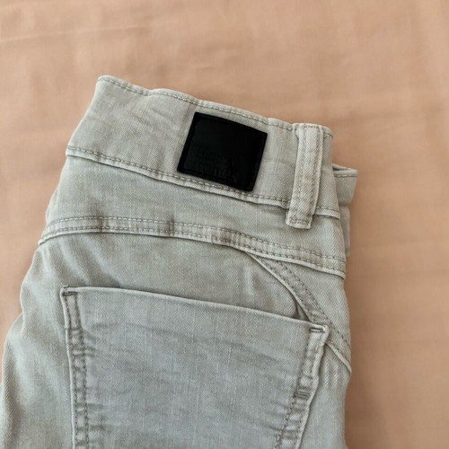 Bershka Skinny Jeans Size 34 Like New Grey