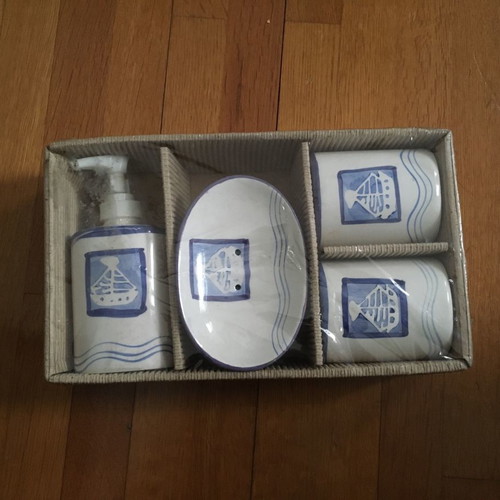 Bathroom accessories set of 4 porcelain white-blue with boat new