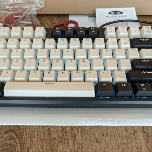 MageGee 87 TKL mechanical gaming keyboard new with LED lighting