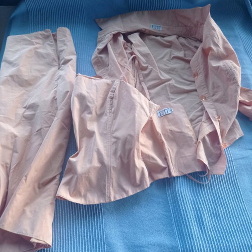 ESTI women's set, pale peach with decorative buttons and gathers, 3 pieces