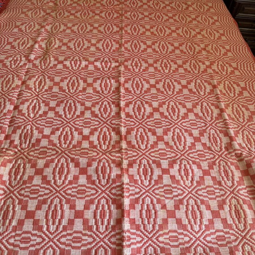 Traditional woven quilt like new 2.20 x 1.60