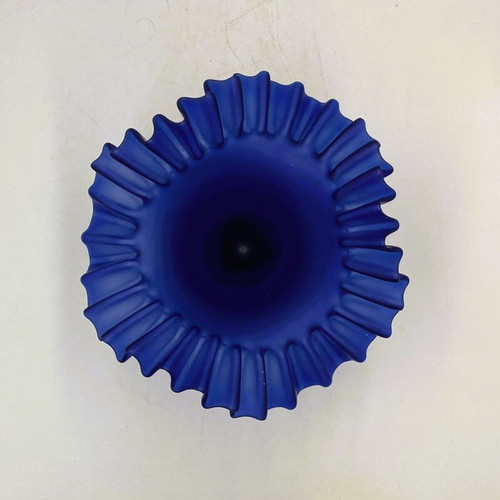 Vintage Handmade Art Glass Bowl Cobalt Blue with Ruffled Edge like new