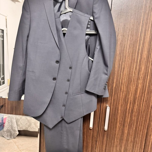 D’S Damat Men's Suit like new, dark blue, size L