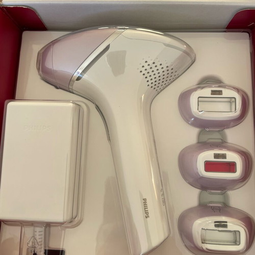 Philips Lumea IPL Hair Removal 8000 New with 4 Attachments and Storage Bag