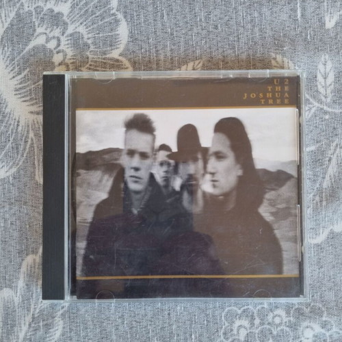 U2 The Joshua Tree CD like new, classic rock album