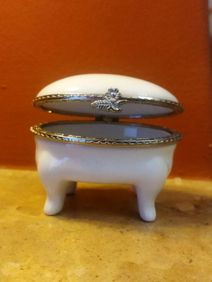 Θήκη για κοσμήματα καινούργια, άσπρη