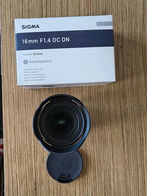 Sigma Contemporary Fujifilm 16mm f/1.4 DC DN lens like new, Fujifilm X Mount