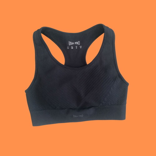 USA Pro sports bra like new, medium size, black