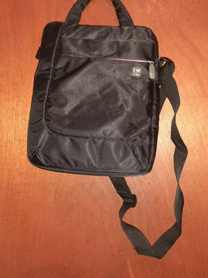 Tablet protection bag in excellent condition