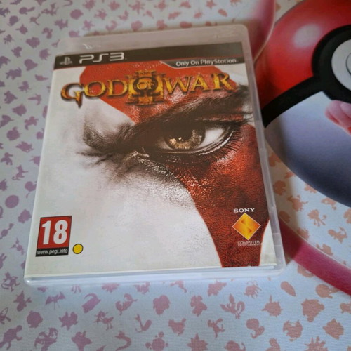 God of War PS3 like new with manual, case with small crack