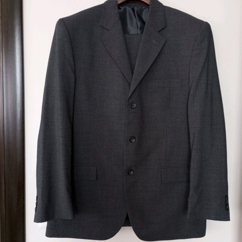 Davvero Dark Gray Suit classic fit size L/46 like new