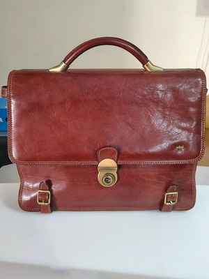 Italian leather briefcase hand-held like new brown