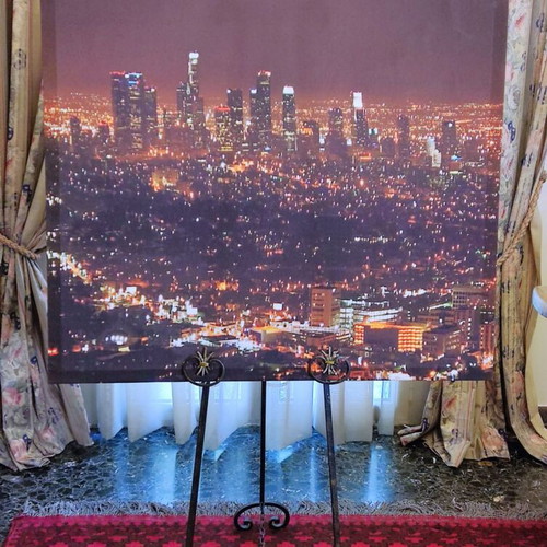 Square Fabric Wall Art Los Angeles by Night like new, 1x1m