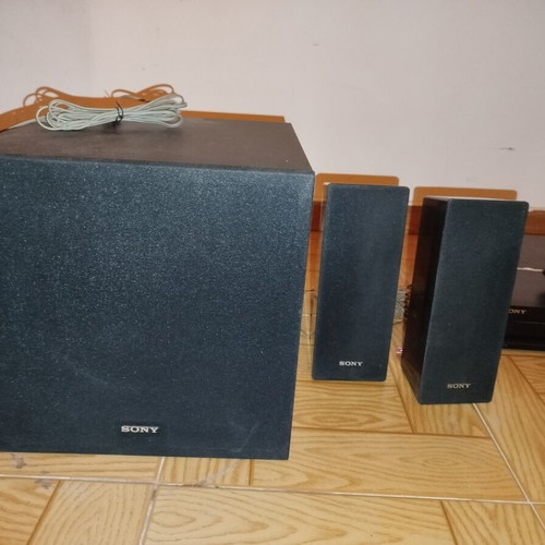 Sony 3D Blu-ray home cinema system with speakers and remote