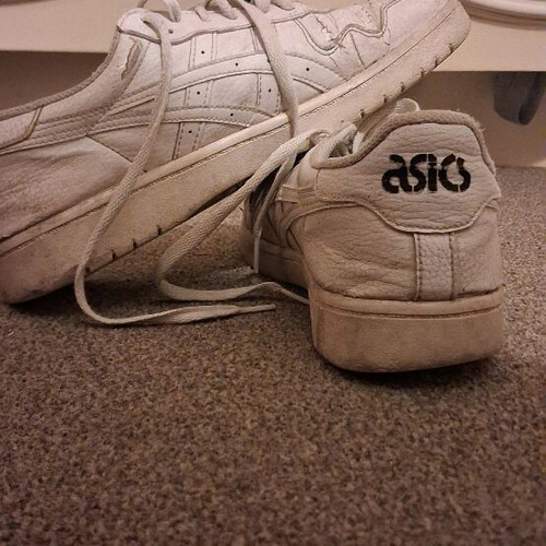 Asics men's white casual shoes used size 41