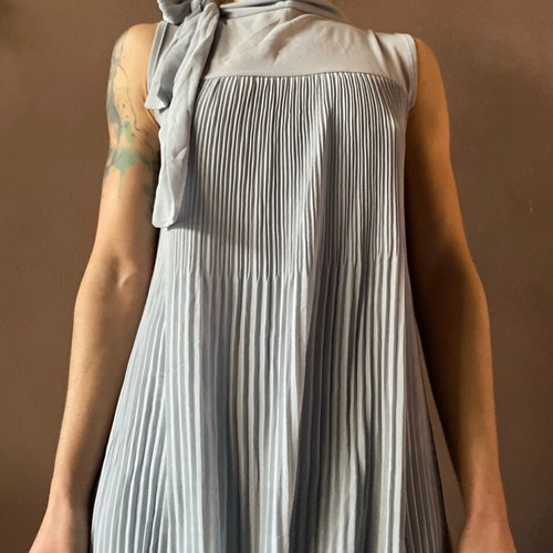 Pleated dress gray like new, handmade, lightweight